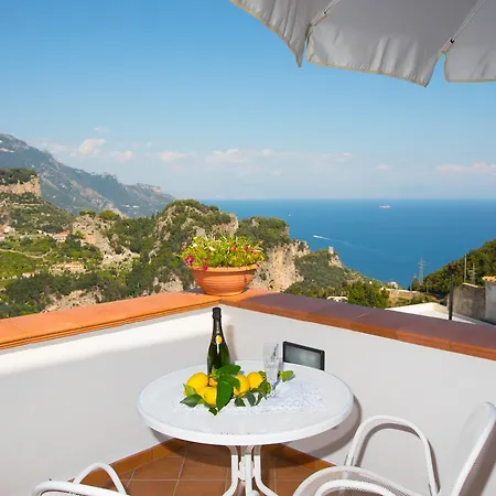 Dame Casa Vacanza Amalfi Exterior photo