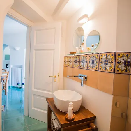 Dame Casa Vacanza Amalfi Exterior photo