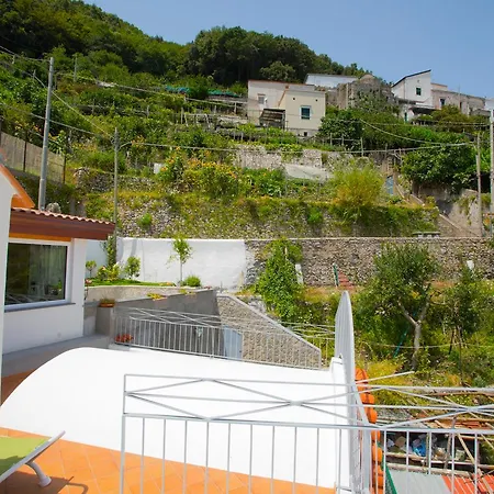 Dame Casa Vacanza Amalfi Exterior photo